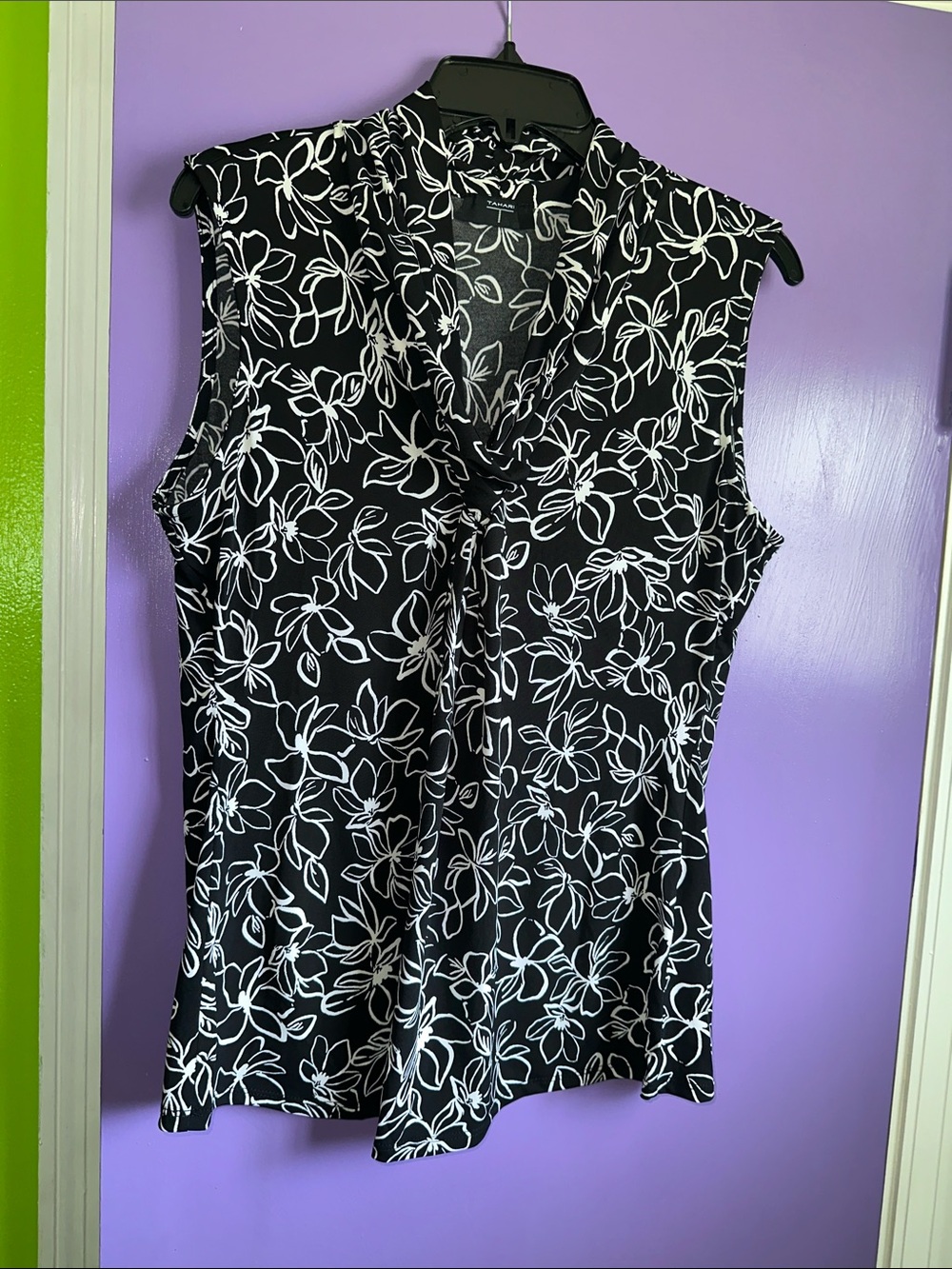 Tahari Black and White Floral Tie-Front Sleeveless Camisole